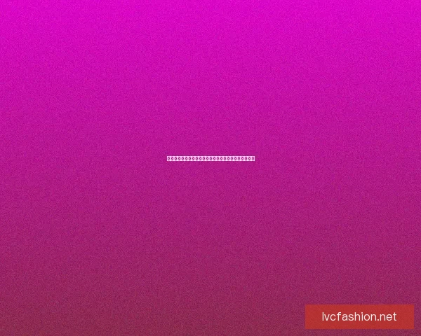 摩尔庄园玩家因未穿衣服被抓，游戏规则引发热议与讨论